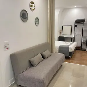 https://the-room-115.it-romehotels.com
