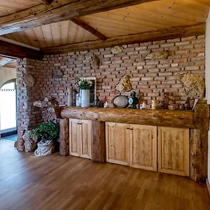 https://bosco-della-serenissima.hotelinveneto.com